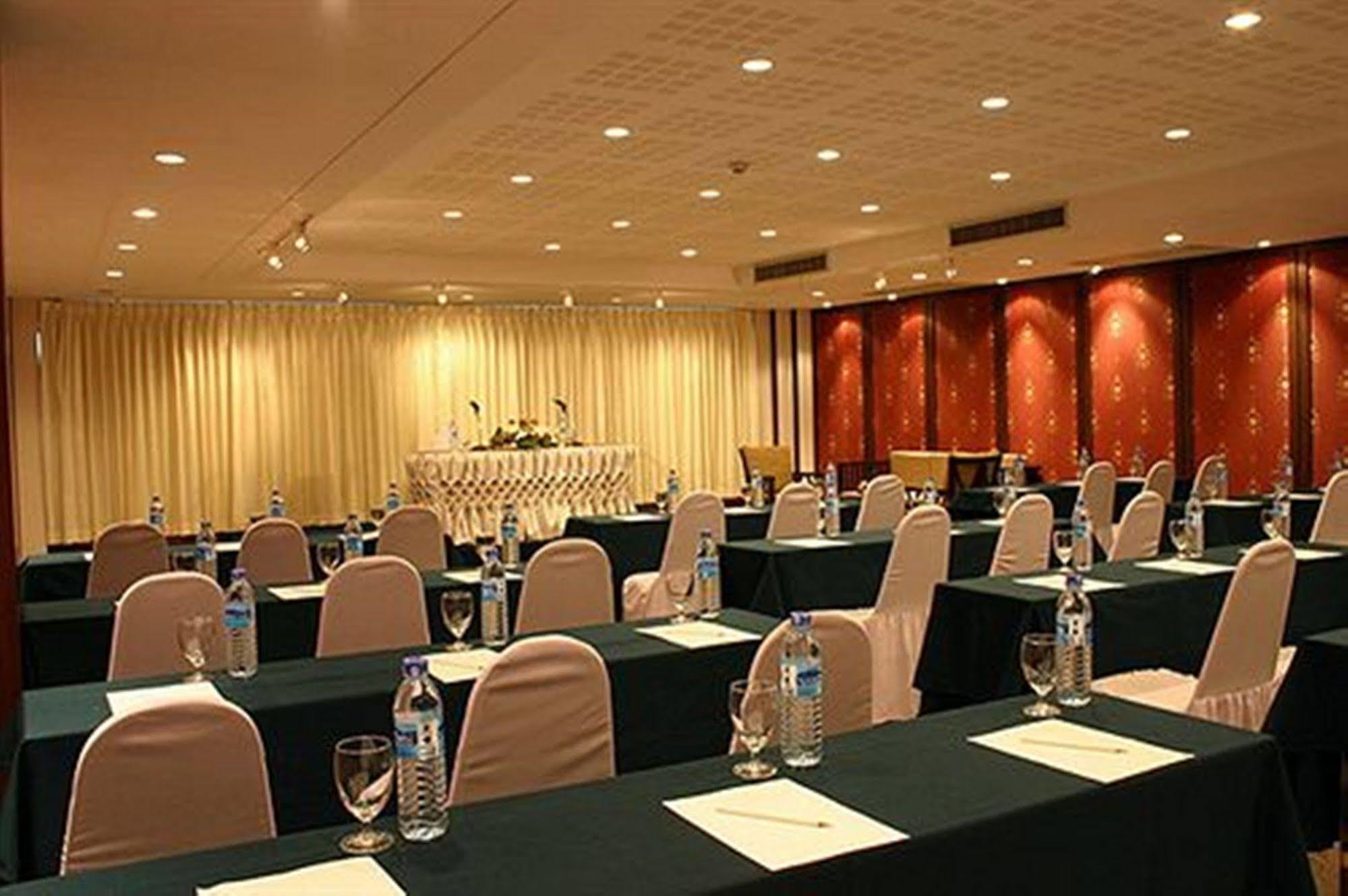 Royal Peninsula Hotel Chiangmai Chiang Mai Extérieur photo