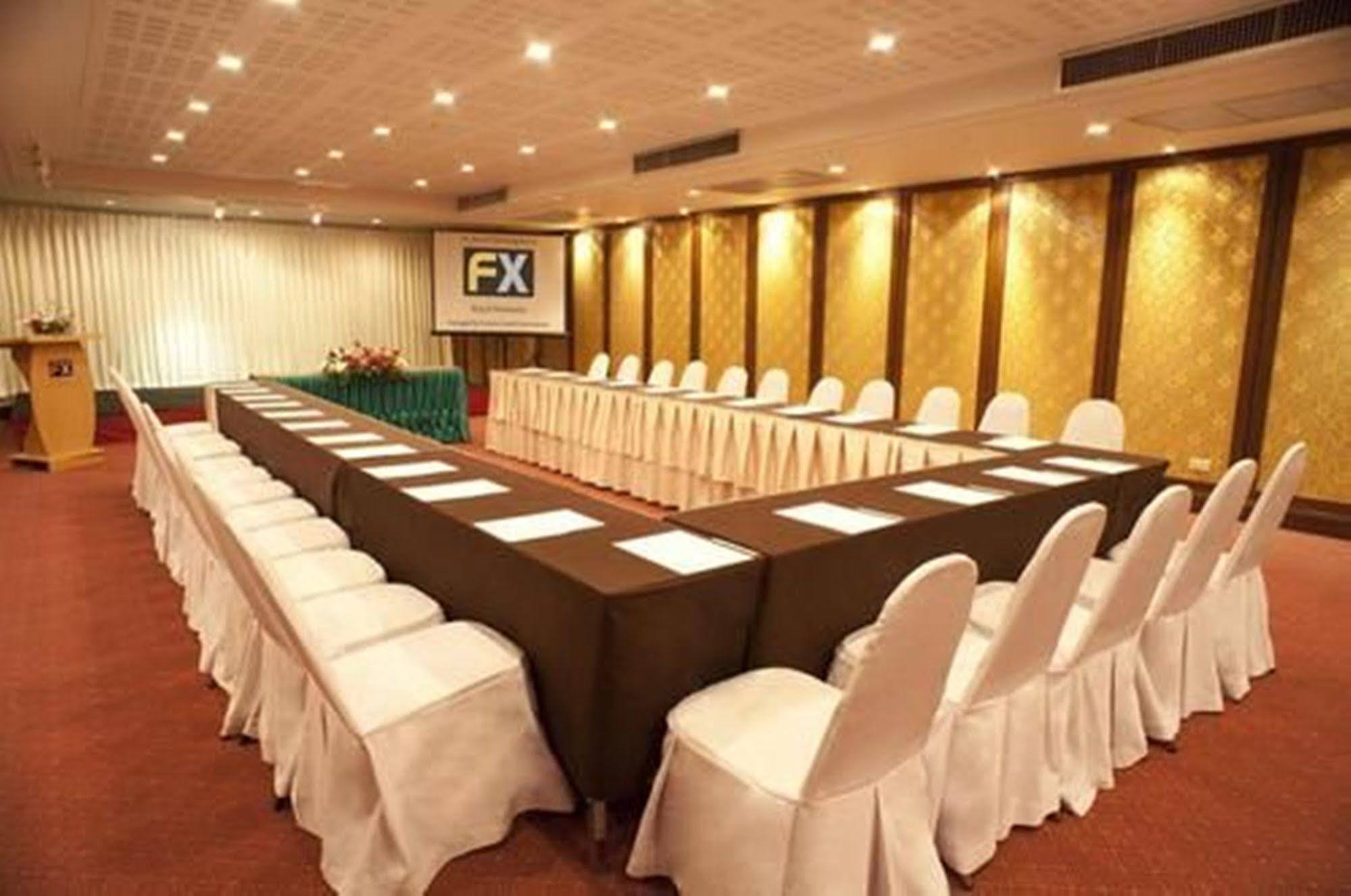 Royal Peninsula Hotel Chiangmai Chiang Mai Extérieur photo